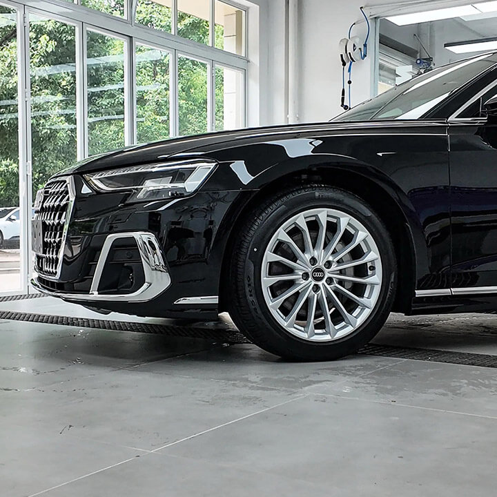 Clear PPF film Audi A8L 6 Clear PPF film Audi A8L side look
